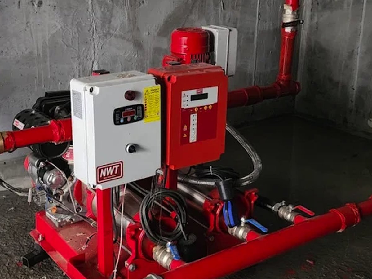 Dizel ve elektrikli yangın pompa seti — saha kurulumu